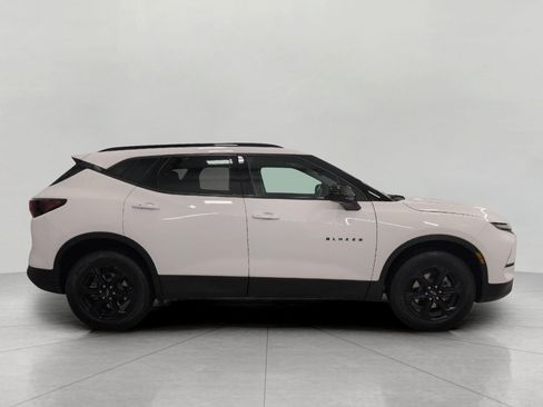 Used 2024 Chevrolet Blazer LT w/ Convenience Package AWD/4WD image 11