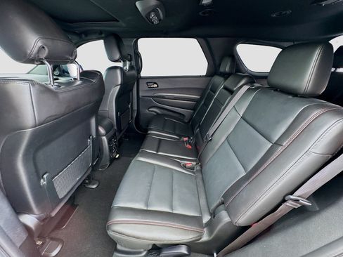 Used 2023 Dodge Durango GT RWD image 16