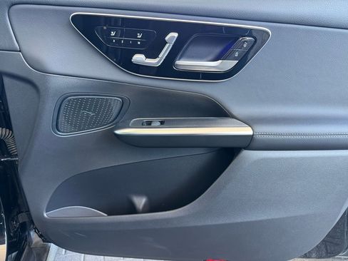 Certified 2025 Mercedes-Benz GLC 300 image 20