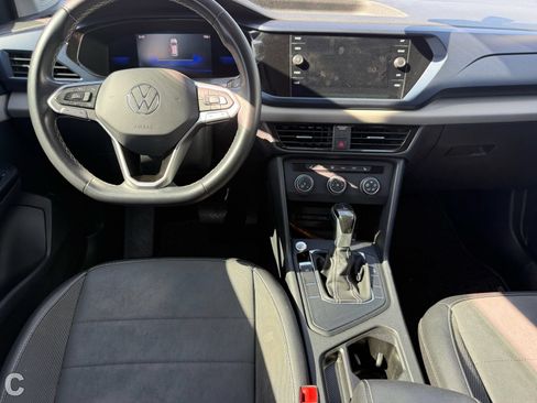 Used 2022 Volkswagen Taos SE FWD image 11