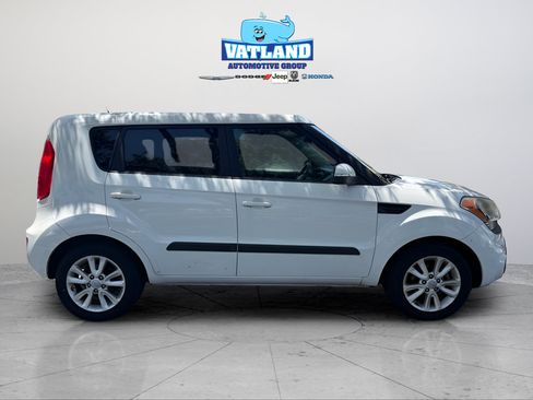 Used 2012 Kia Soul + w/ Audio Pkg FWD image 3