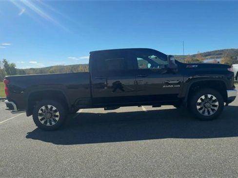 New 2026 Chevrolet Silverado 2500 LT image 9
