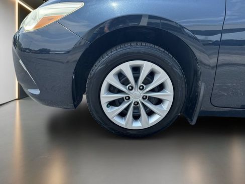 Used 2016 Toyota Camry LE FWD image 10