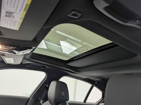 Used 2025 BMW 530i xDrive w/ Premium Package image 20