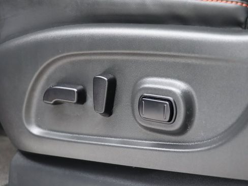 Used 2020 Nissan Titan PRO-4X w/ Pro-4x Utility Package image 13