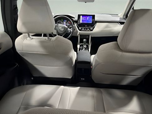 Used 2023 Toyota Corolla Cross LE FWD image 31