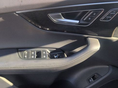 Used 2025 Audi Q7 3.0T Premium Plus image 14