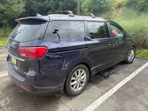 Used 2020 Kia Sedona EX FWD image 4