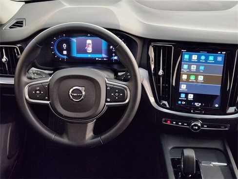 Used 2024 Volvo S60 B5 Core image 27