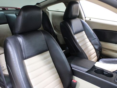 Used 2007 Ford Mustang GT RWD image 14