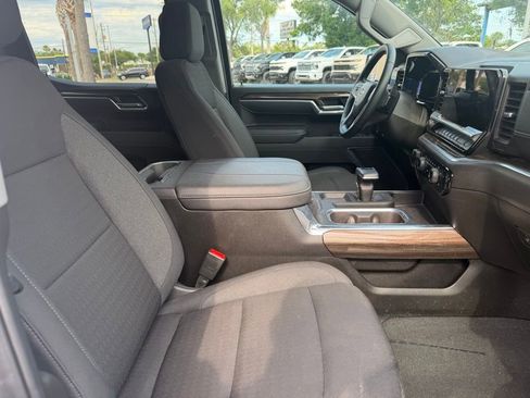 Used 2025 Chevrolet Silverado 1500 LT AWD/4WD image 10