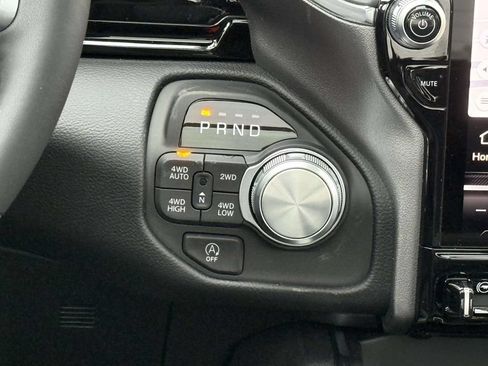 New 2026 RAM 1500 Laramie AWD/4WD image 22