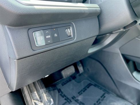 New 2025 Chevrolet Traverse LT w/ Midnight/Sport Edition image 16