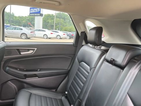 Used 2019 Ford Edge SEL w/ Equipment Group 201A AWD/4WD image 40