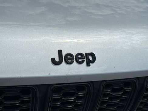 Certified 2023 Jeep Grand Cherokee L Laredo RWD image 10