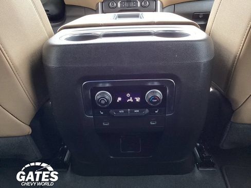 Used 2024 Chevrolet Tahoe Premier w/ Premium Package AWD/4WD image 18