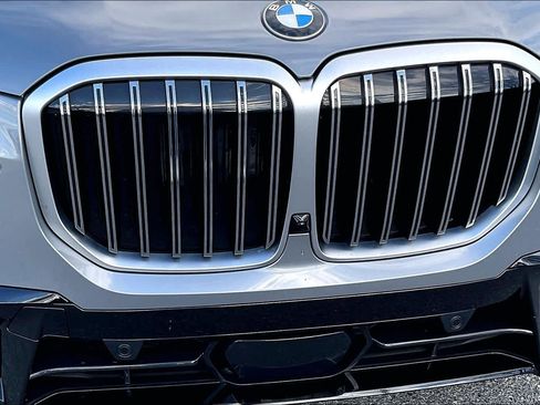 Used 2025 BMW X7 xDrive40i w/ Executive Package image 64