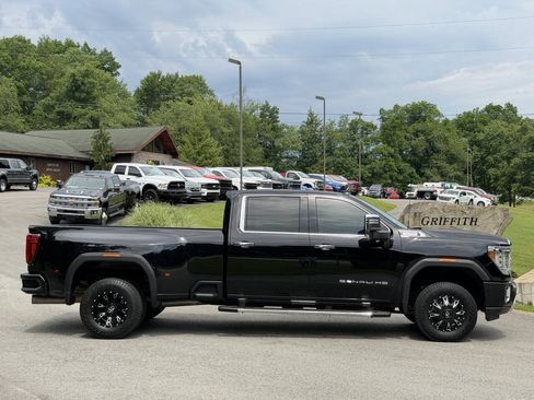 Used 2020 GMC Sierra 3500 Denali w/ Denali Ultimate Package AWD/4WD image 4