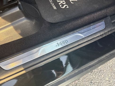 Used 2015 Jeep Grand Cherokee Limited image 34