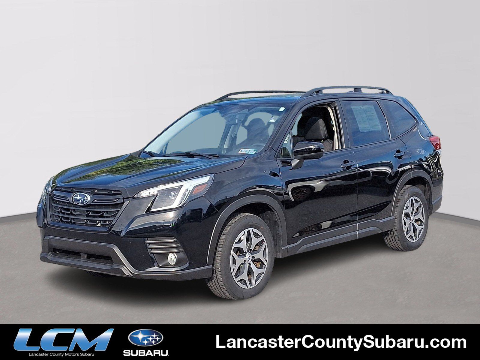 Used 2023 Subaru Forester Premium AWD/4WD image 1