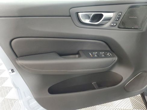 Certified 2023 Volvo XC60 B5 Ultimate w/ Climate Package FWD image 21