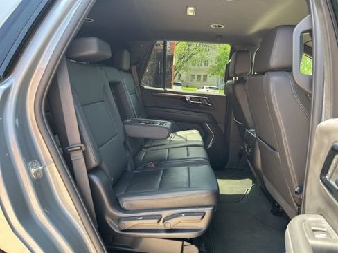 Used 2025 Chevrolet Tahoe Z71 AWD/4WD image 31