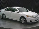 Used 2011 Toyota Camry LE image 2