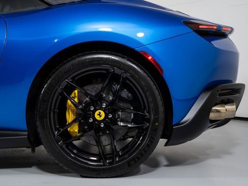 Used 2025 Ferrari Roma Spider RWD image 13