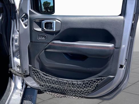 Used 2018 Jeep Wrangler Unlimited Rubicon AWD/4WD image 23