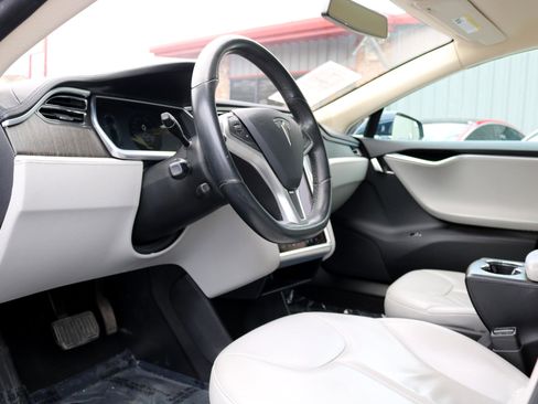 Used 2013 Tesla Model S image 15