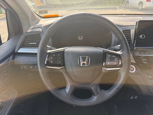 Used 2025 Honda Odyssey EX-L image 12