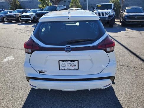 Certified 2025 Nissan Kicks Play S image 5