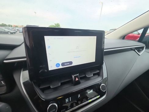 Used 2023 Toyota Corolla LE FWD image 18