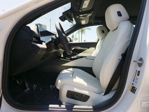 New 2027 BMW i5 eDrive40 w/ M Sport Package RWD image 7