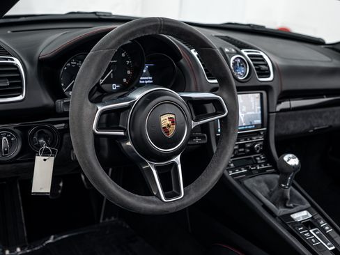 Certified 2016 Porsche Boxster Spyder RWD image 12