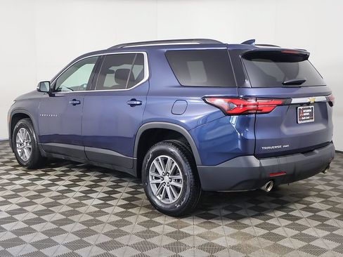 Used 2023 Chevrolet Traverse LT AWD/4WD image 9