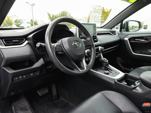 Certified 2020 Toyota RAV4 XSE w/ XSE Grade Weather Package AWD/4WD image 10