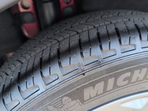 Used 2025 Ford Escape ST-Line w/ Equipment Group 301A image 10