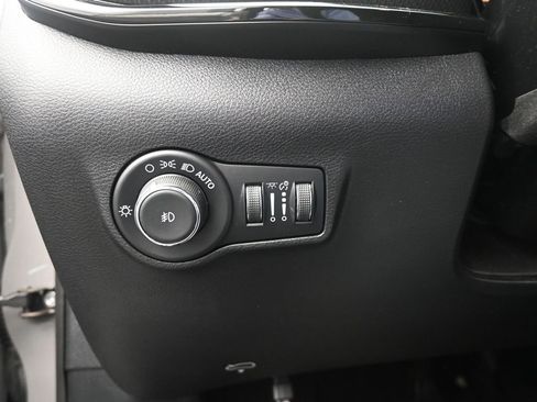 Used 2023 Jeep Compass Trailhawk w/ Trailhawk Convenience Group image 33