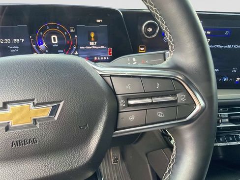 Used 2026 Chevrolet Traverse LT w/ Driver Confidence Package AWD/4WD image 29