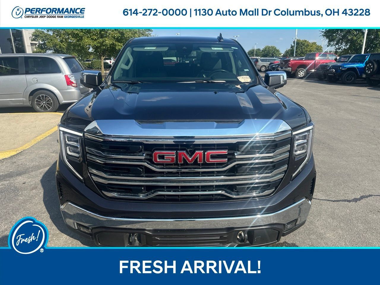 Used 2025 GMC Sierra 1500 SLT AWD/4WD image 9