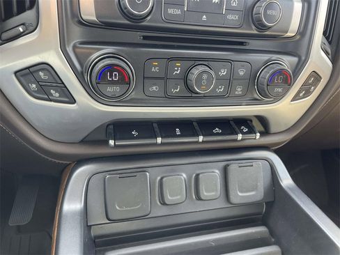 Used 2018 GMC Sierra 1500 SLT w/ SLT Premium Package image 24