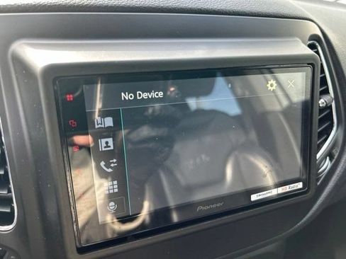 Used 2018 Jeep Compass Limited AWD/4WD image 22