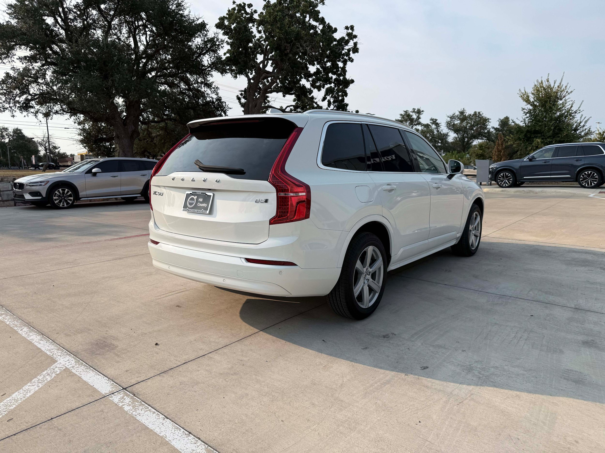 Used 2023 Volvo XC90 B5 Core AWD/4WD image 6
