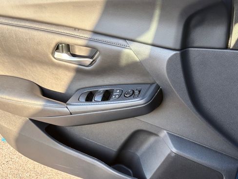 Certified 2025 Nissan Sentra SV image 26