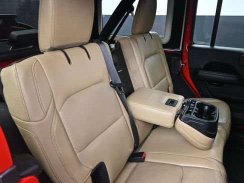 Used 2018 Jeep Wrangler Unlimited Rubicon AWD/4WD image 47