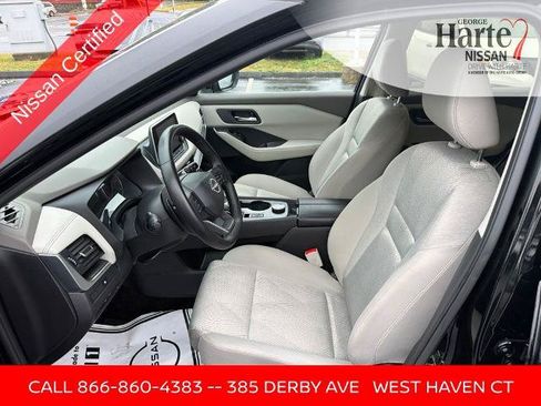 Certified 2025 Nissan Rogue SV AWD/4WD image 11
