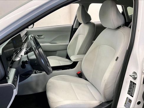 Used 2025 Hyundai Kona SEL FWD image 21