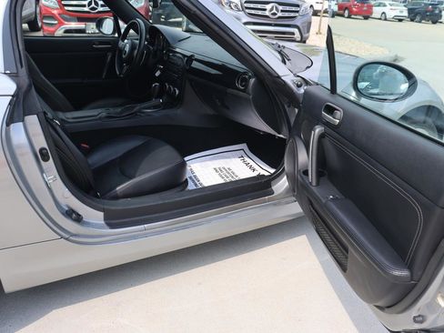 Used 2015 MAZDA MX-5 Miata Grand Touring image 21