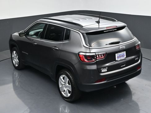Used 2022 Jeep Compass Latitude AWD/4WD image 45